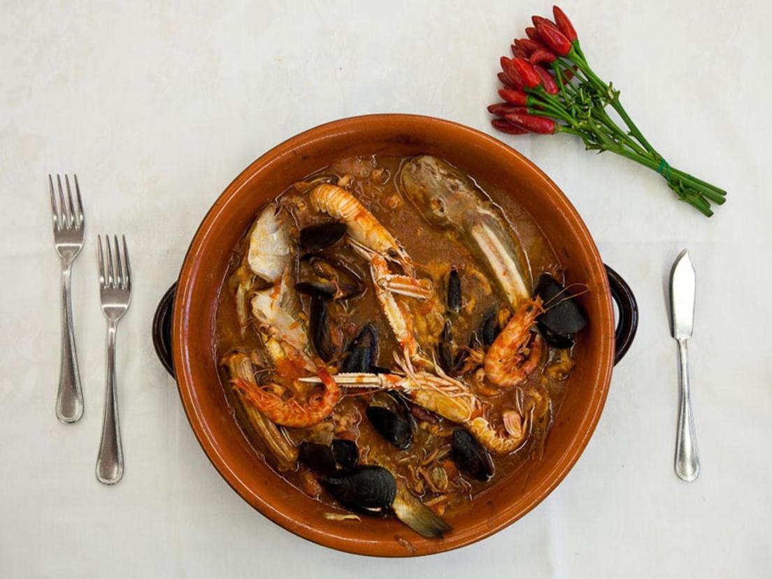 Ristorante Hotel Lucia - 100 Mt Dal Mare จูเลียโนวา ภายนอก รูปภาพ